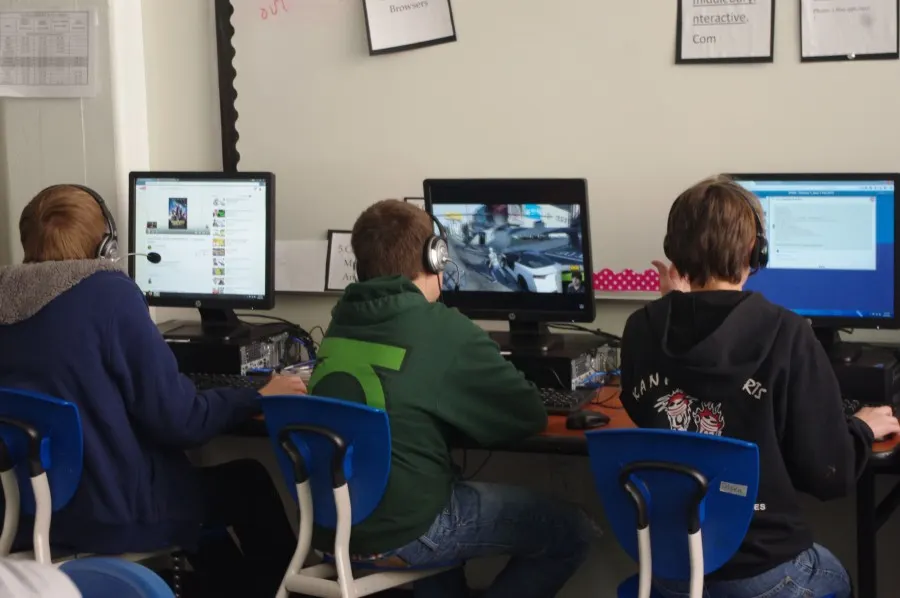 Online Classes, Where Do Teachers and Students Stand?